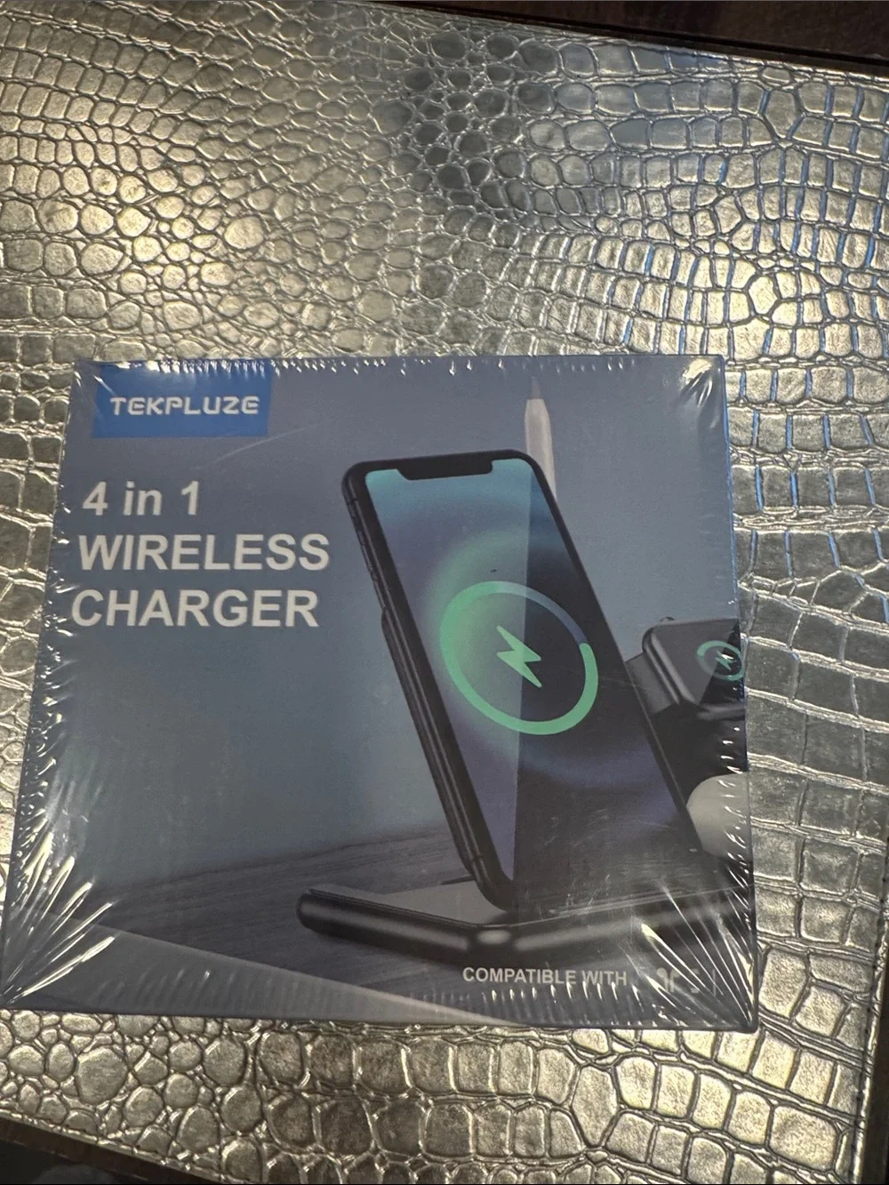 4-in-1 Wireless Charger – Blue